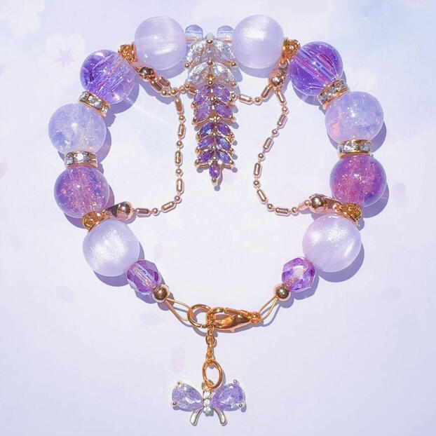 Weeping Wisteria 紫藤