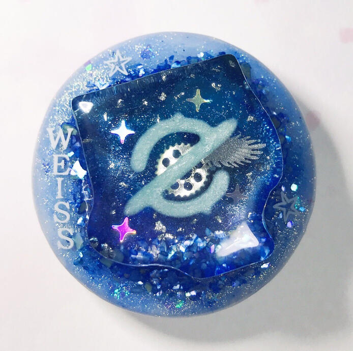 (wol theme, phone grip)