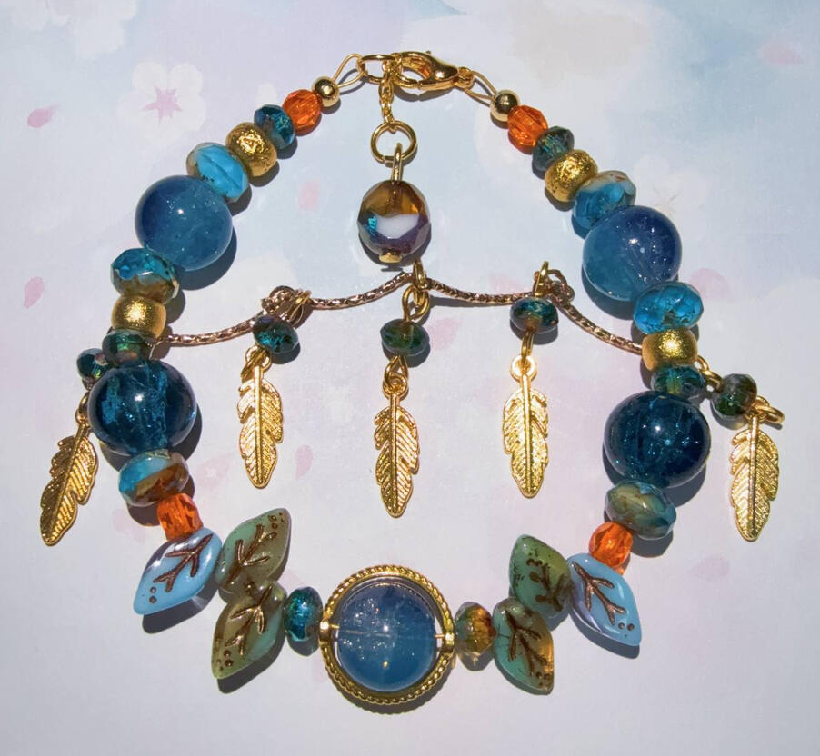 OC theme bracelet (@crowiaa)